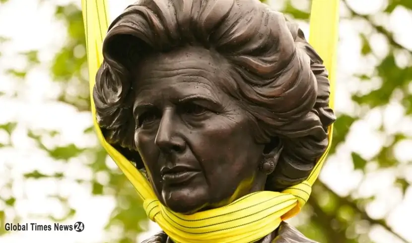 Margaret Thatcher statue faces egg throwing, booing in UK